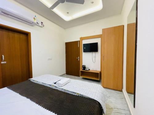 hotel pilgrim near golden temple