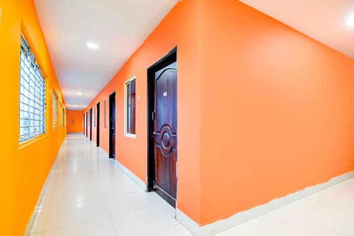 hotel o bhubaneswar barang railway station