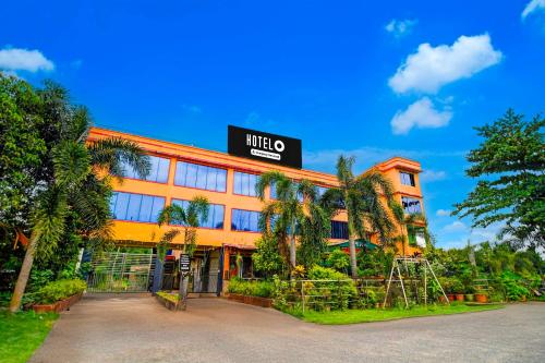 Hotel O Bhubaneswar Barang Railway Station,Plot No. 4, Near Nk Police Station, Nandankanan Road, Raghunathpur,3 star