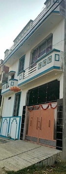 Radhe Ji Home Stay,,2 star