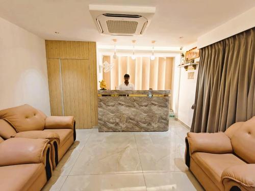 starlight hotels t nagar