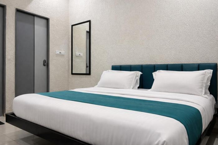 hotel blueberry bhedaghat