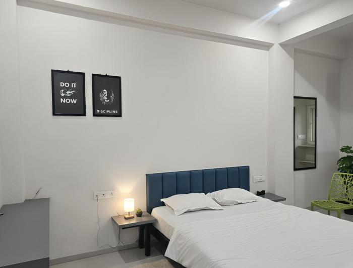 hotel blueberry bhedaghat