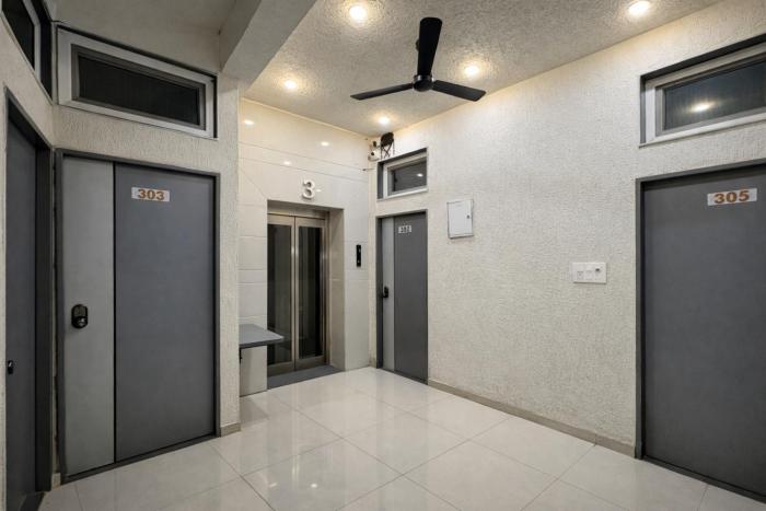 hotel blueberry bhedaghat