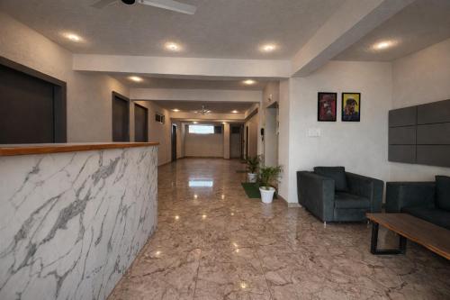 hotel blueberry bhedaghat