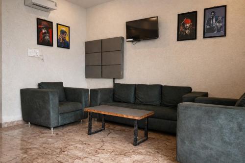 hotel blueberry bhedaghat