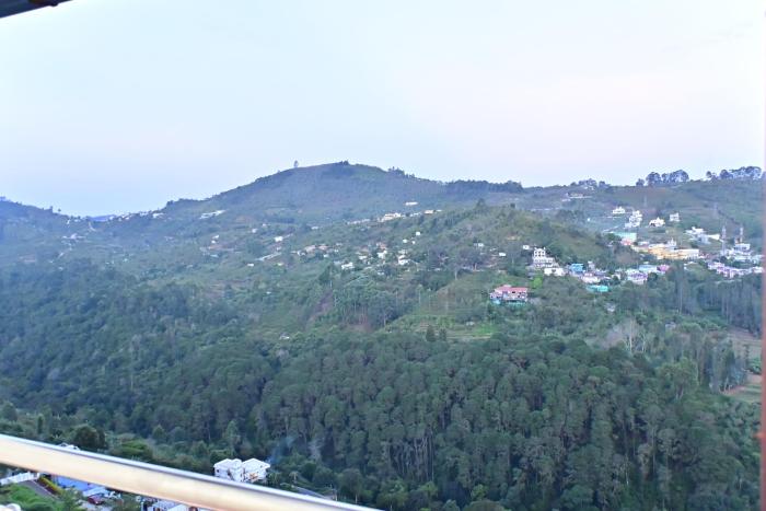 the hills edge