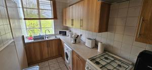 elegant 1 bed flat sleeps 5 london nw6 5 mins to jubilee bakerloo and overground lines