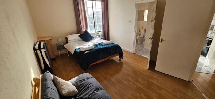 elegant 1 bed flat sleeps 5 london nw6 5 mins to jubilee bakerloo and overground lines