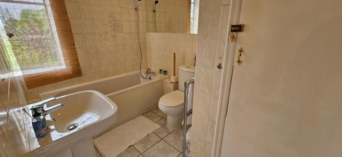 elegant 1 bed flat sleeps 5 london nw6 5 mins to jubilee bakerloo and overground lines