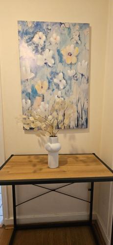 elegant 1 bed flat sleeps 5 london nw6 5 mins to jubilee bakerloo and overground lines