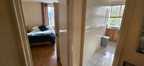 elegant 1 bed flat sleeps 5 london nw6 5 mins to jubilee bakerloo and overground lines