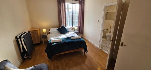 elegant 1 bed flat sleeps 5 london nw6 5 mins to jubilee bakerloo and overground lines