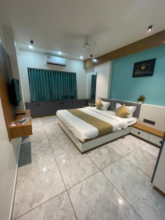 hotel konark by g l group