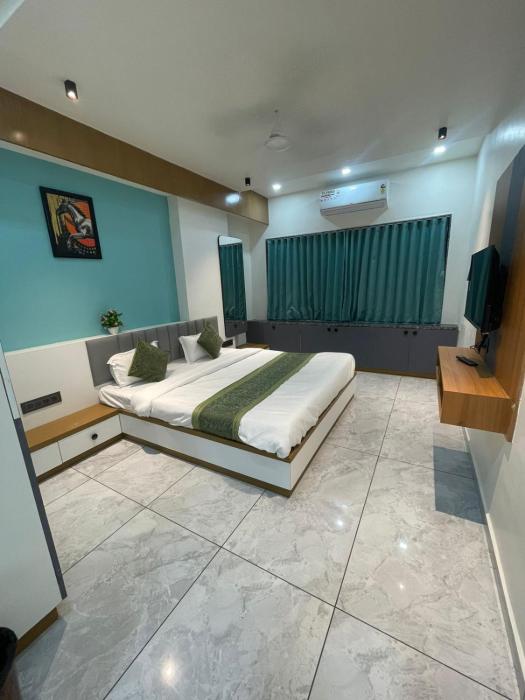 hotel konark by g l group