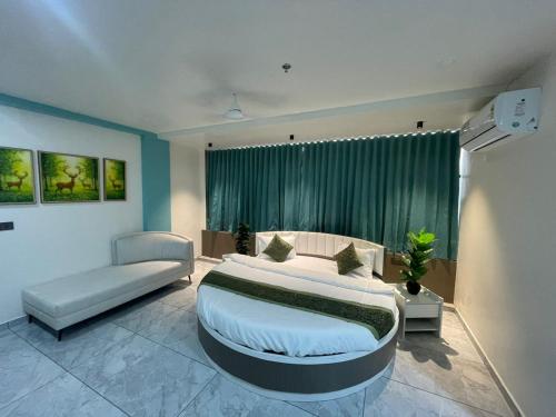 hotel konark by g l group