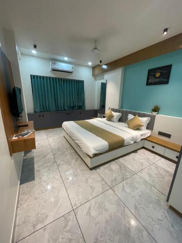 hotel konark by g l group