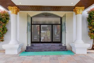 super townhouse oak sri mahadeshwara convention centre formerly shri aprameya resort