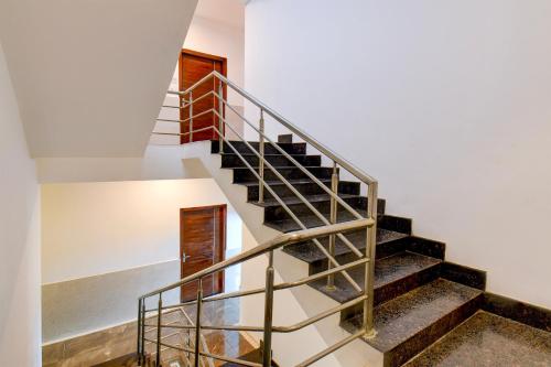 super townhouse oak sri mahadeshwara convention centre formerly shri aprameya resort