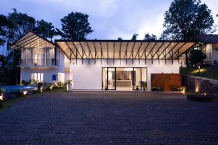 half moon resort by z vacations