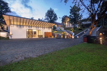 half moon resort by z vacations