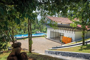 half moon resort by z vacations