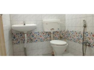 dhamstay hotel blue moon near railway station bhubaneswar