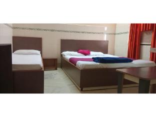 dhamstay hotel blue moon near railway station bhubaneswar