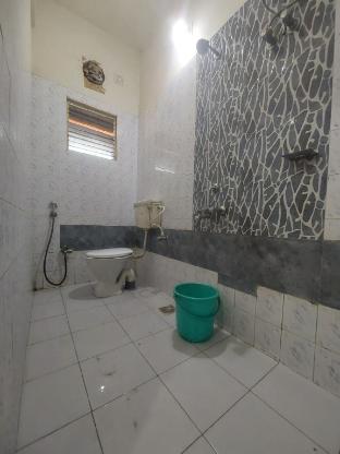dhamstay hotel blue moon near railway station bhubaneswar