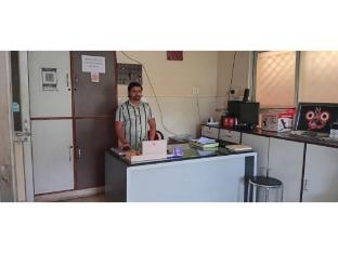 dhamstay hotel blue moon near railway station bhubaneswar