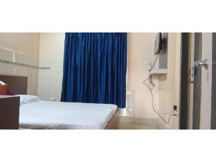 dhamstay hotel blue moon near railway station bhubaneswar