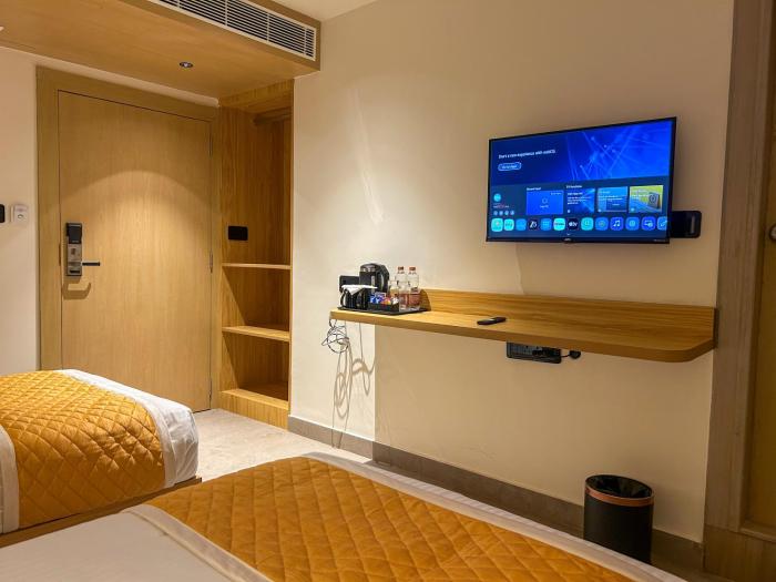 hotel orelio by tgh