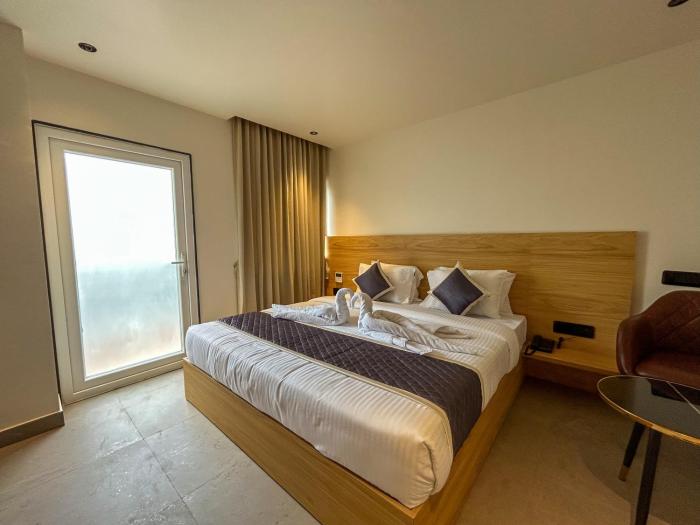 hotel orelio by tgh