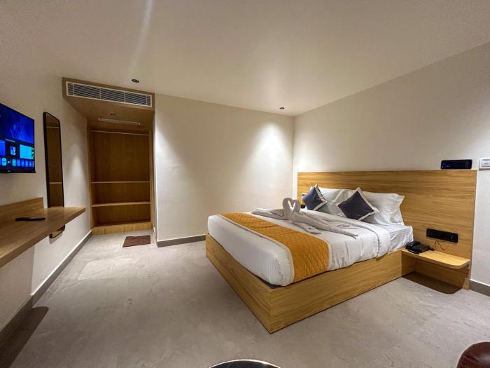 hotel orelio by tgh