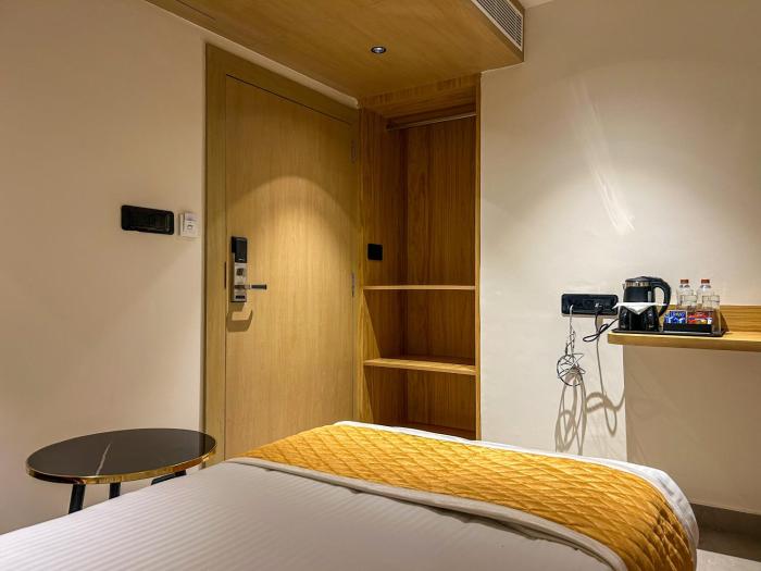 hotel orelio by tgh