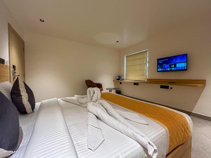 hotel orelio by tgh