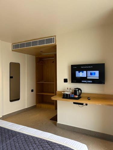 hotel orelio by tgh