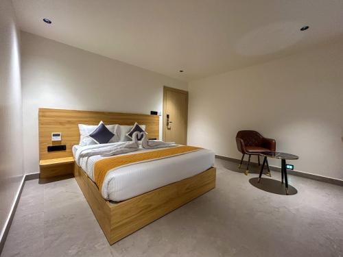 hotel orelio by tgh