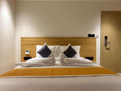 hotel orelio by tgh