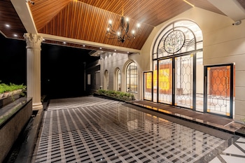 playotel premier ujjain