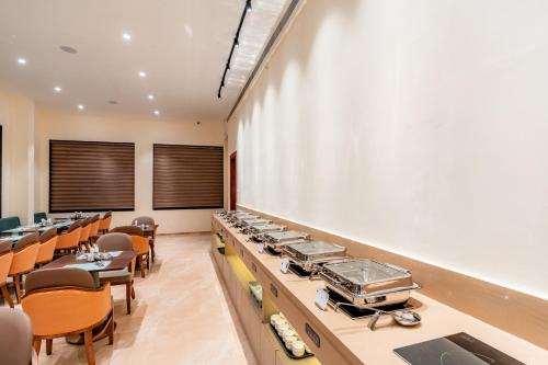 playotel premier ujjain