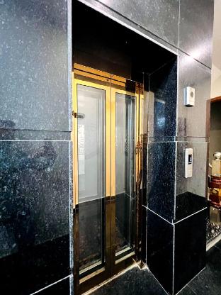 Hotel Paras Inn,,3 star