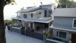 queens villa