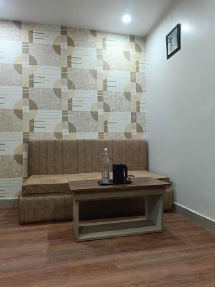 hotel ravindraya residency