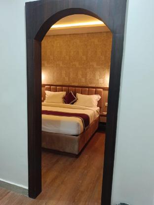 hotel ravindraya residency