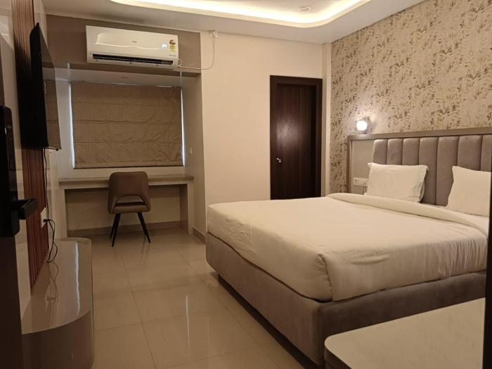 hotel ravindraya residency