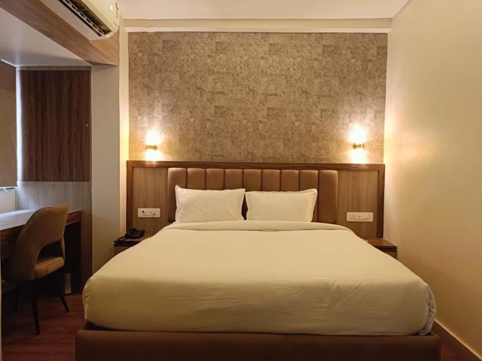 hotel ravindraya residency