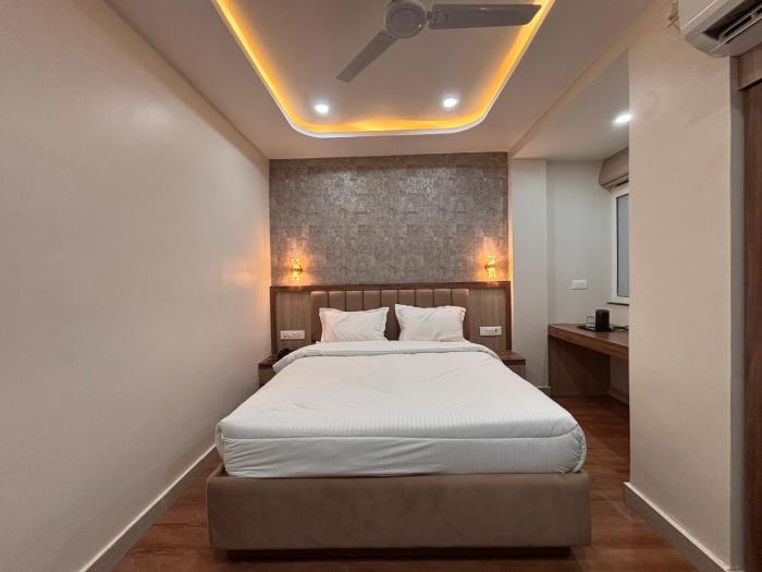 hotel ravindraya residency