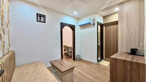 hotel ravindraya residency