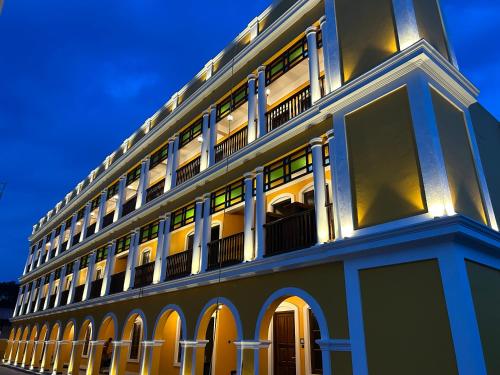 Hotel Grand Palais,,4 star